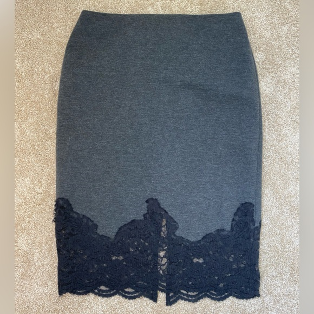 Vince Camuto Gray Ponte Pencil Skirt With‎ Lace Trim Size 2 Zip Back & Slit